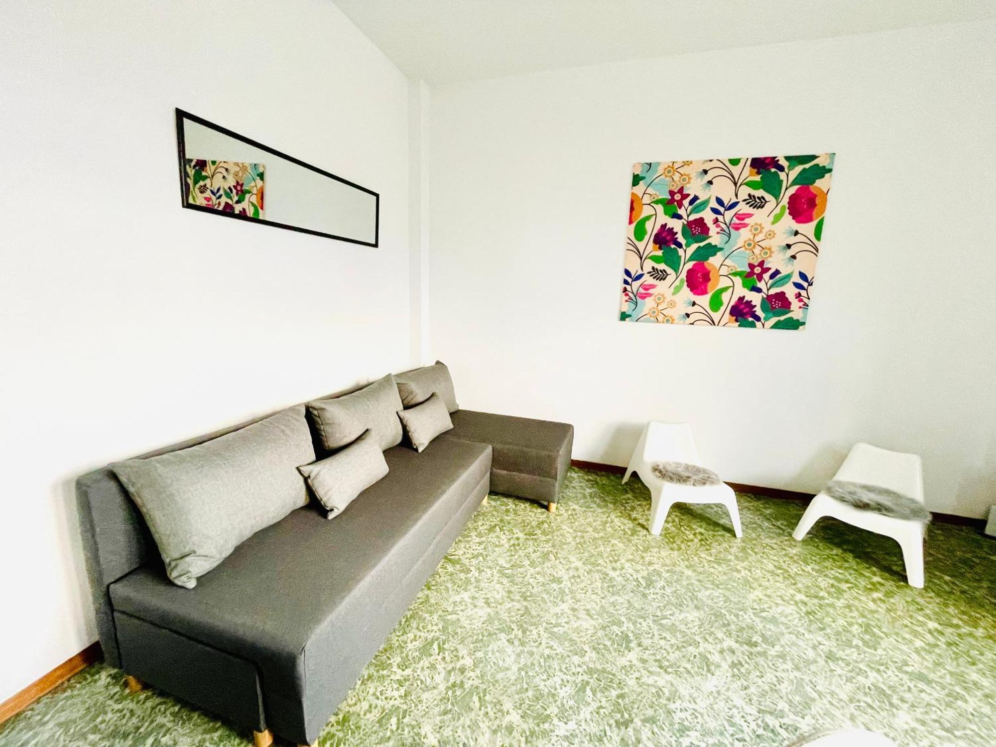 Apartment With Private Parking, In Schio Exterior foto